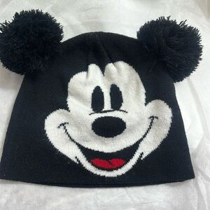 ￼ Disney Mickey Mouse beanie H&M